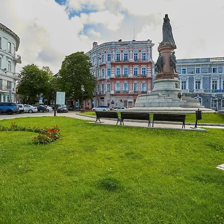 Daire Apartments *